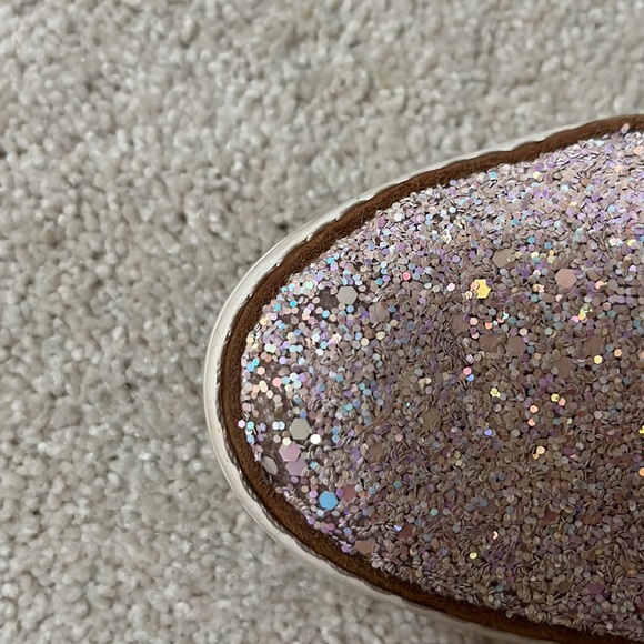 UGG | Slip on sneakers | pink | sequin | Sz. 7 - Picture 8 of 10